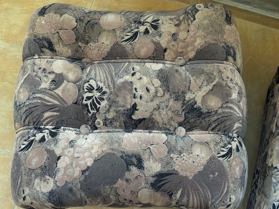 Продавам табуретки мека мебел