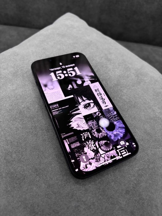 Продам iPhone 13 — идеальное состояние