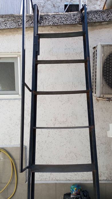 Продавам къща до новия стадион