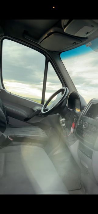 Vând sau schimb Mercedes sprinter 2.2 cu o singură turbină  163 cai An 2010 Acte valabile pana in luna a 10 a Recent adus Lungime intre axe 4.30
