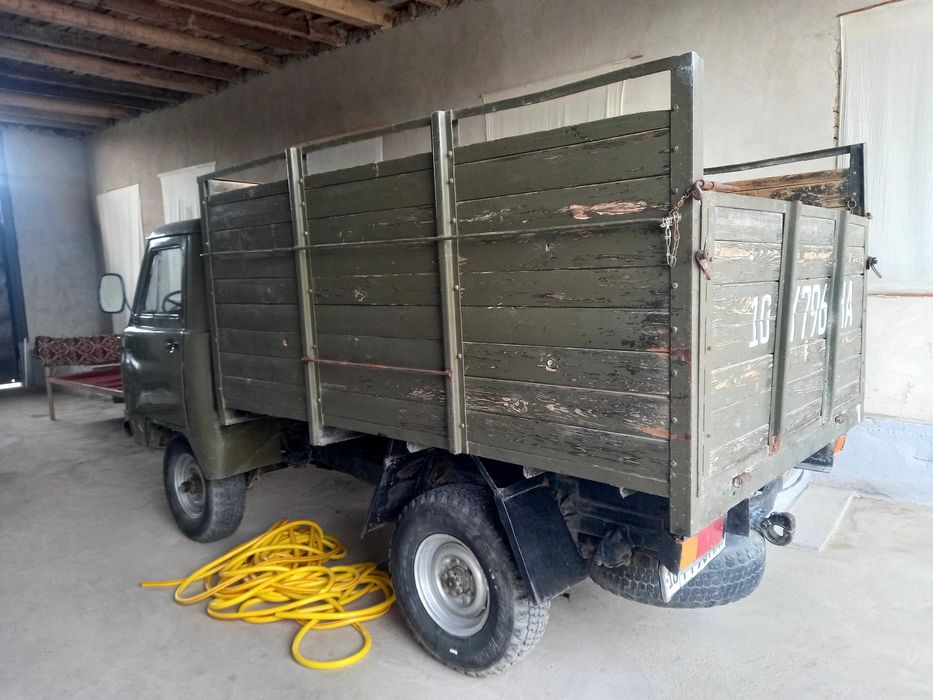 Uaz bartovoy zor holatda