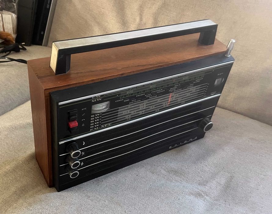 Radio Selena B211 ZENIT USSR multiband LW MW SW FM vintage