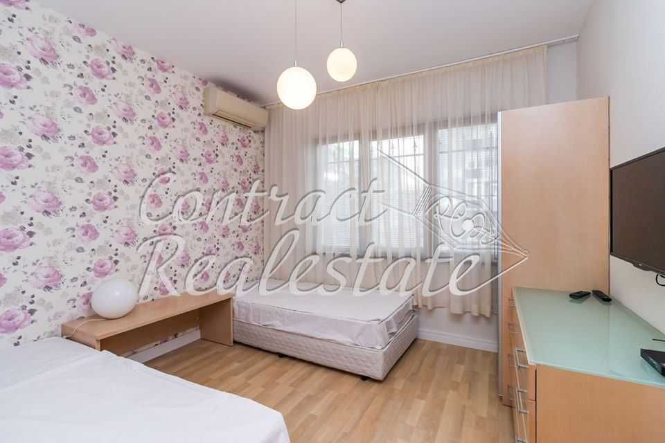 Луксозен Тристаен Обзаведен ВИНС !