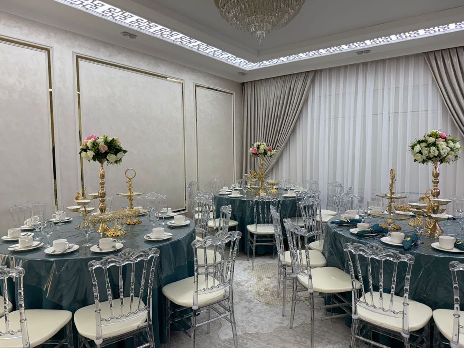 Столы и стулья с посуды