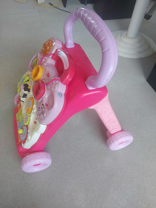 Детска проходилка/ walker и голяма кукла