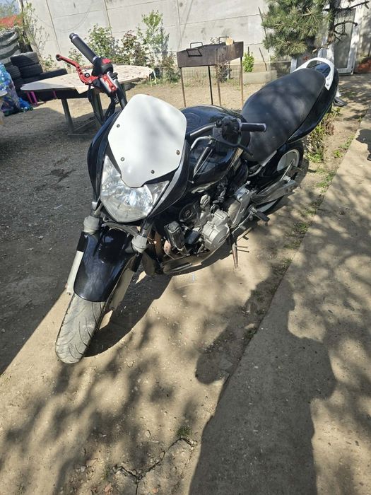 Vand motocicleta honda hornet 600cc