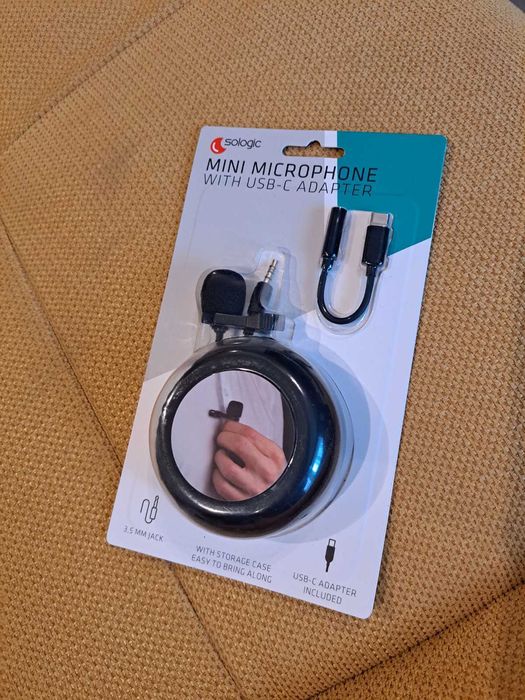 НОВ микрофон брошка с USB-C адаптер за връзка със смартфон.
