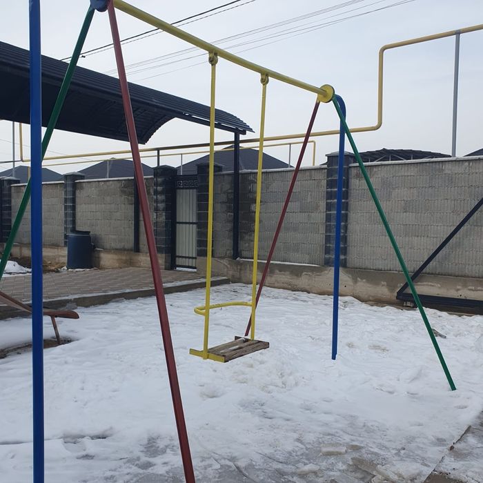 Продается качеля и горка