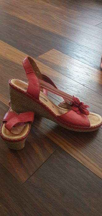 Дамски сандали" Remonte"40номер