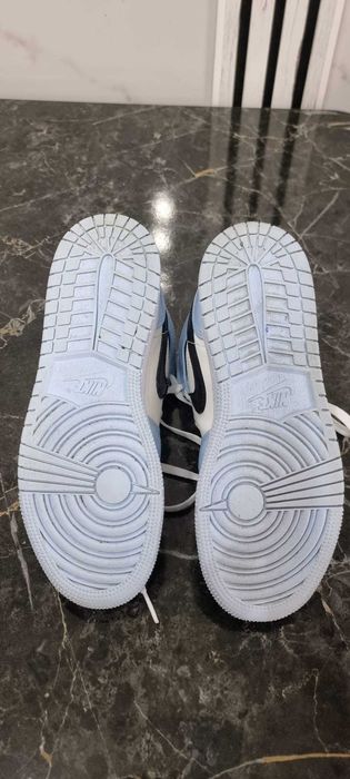 Nike Air Jordan 1 Mid GS Ice Blue