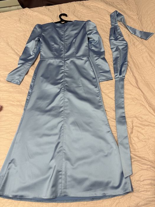 Платье из атласа, сшито на заказ