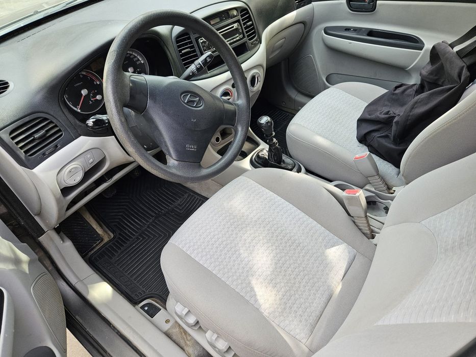 Hyundai accent 2008