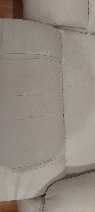 Диван от изкуствена кожа