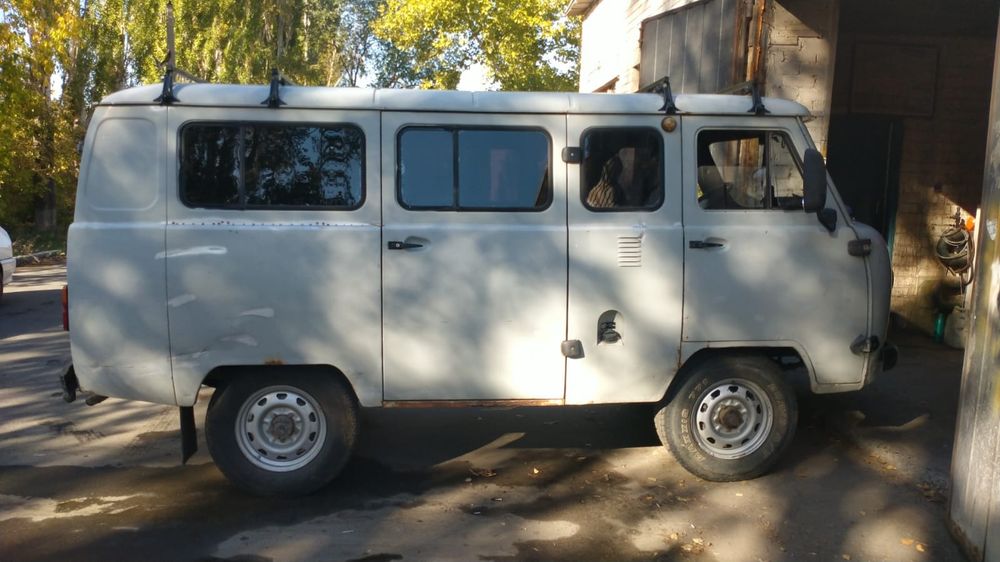 Продам машину. Уаз (буханка)