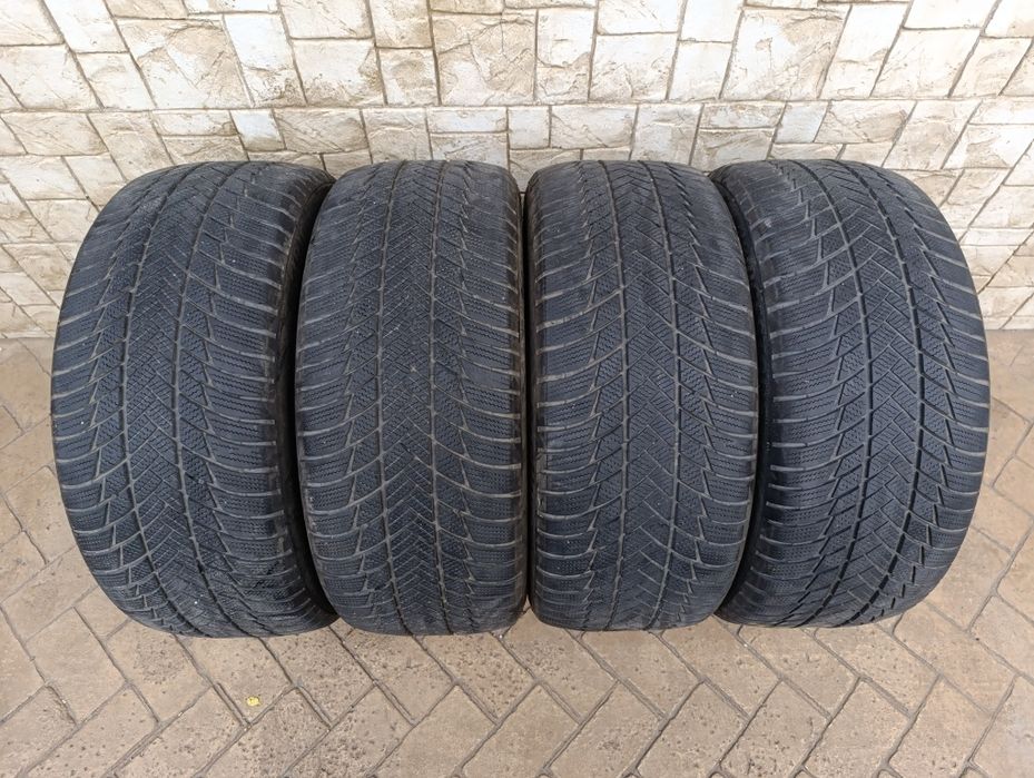 Зимни гуми Bridgestone 275/45/20 RFT