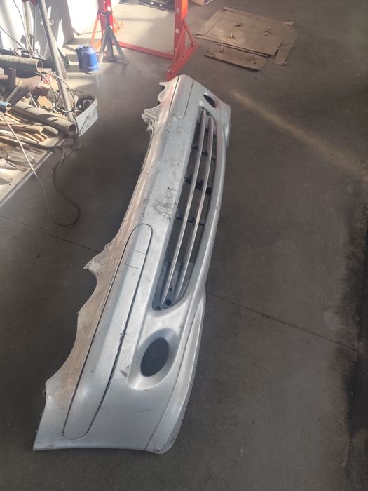 Предна броня W203 Mercedes