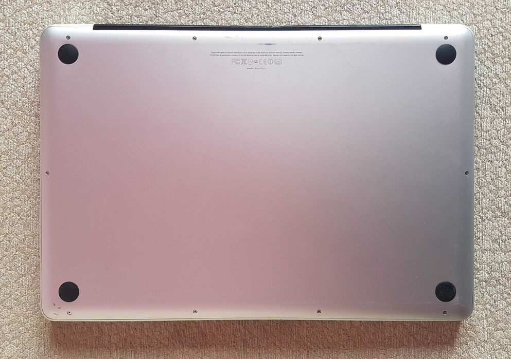 Laptop Apple Macbook Pro 15", Intel Core i7, 8 GB Ram, SSD 256 GB