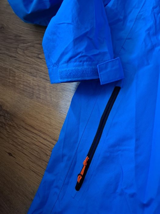 Salewa мъжко яке M- L размер.