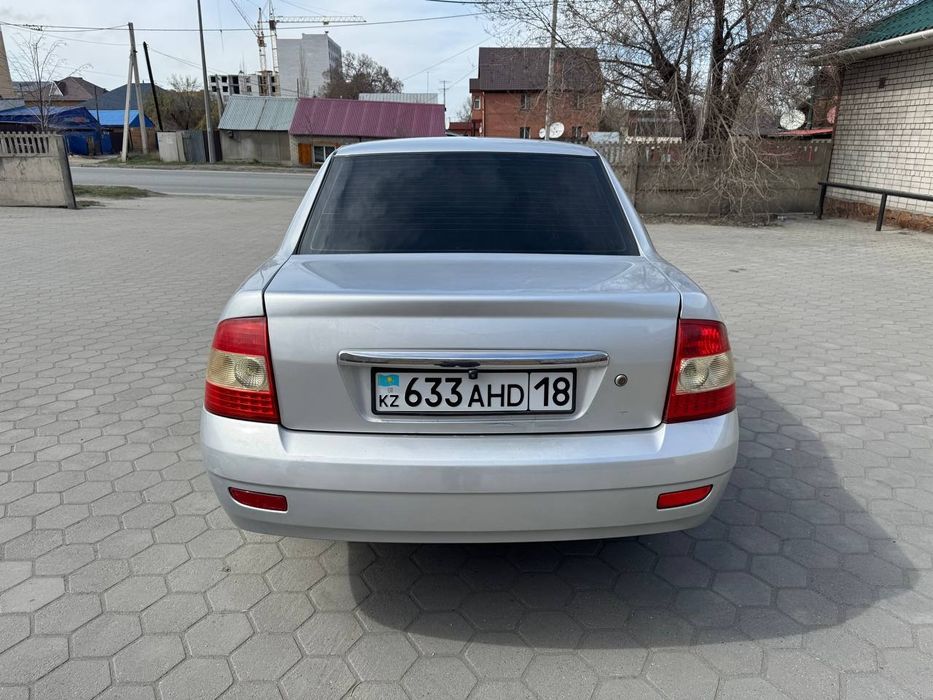 Продам Приору 2012год
