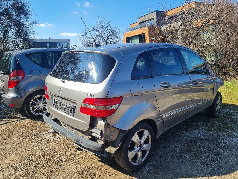 Мерцедес W245 Б класа