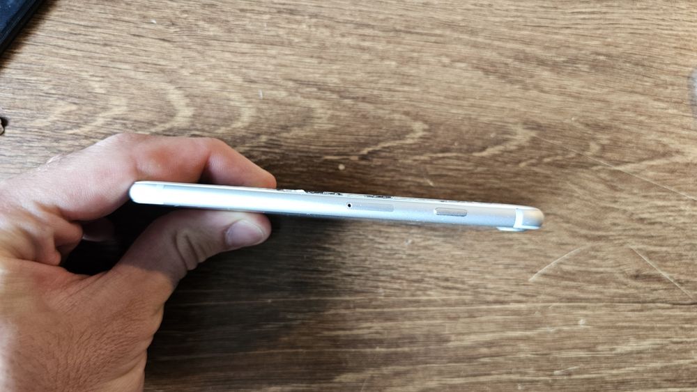 iPhone 7 silver 32Gb