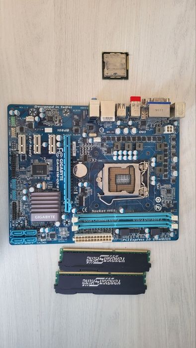 Материнская плата с процессором