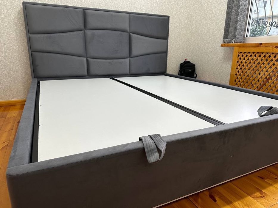 Кровать. двухспальная мягкая кровать с механизмы