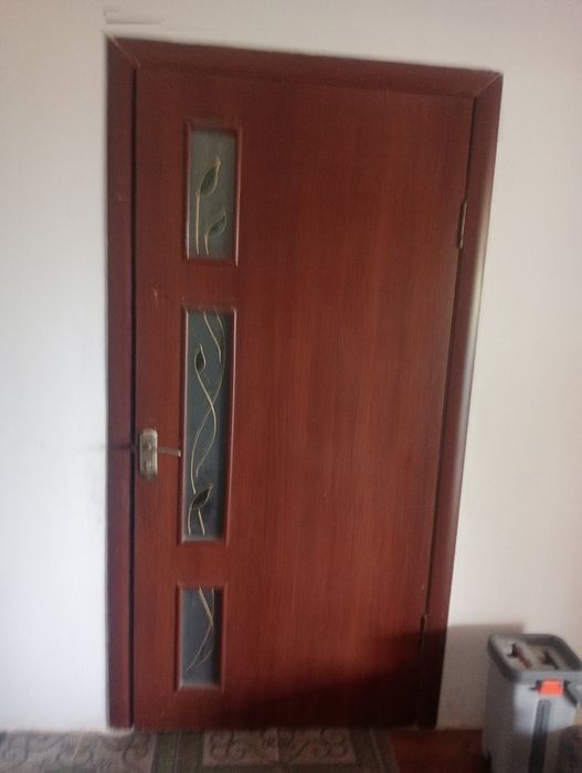 Продам межкомнатные двери бу.