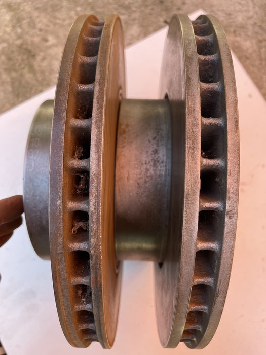 Discuri frana fata OEM bmw seria 5 e60,e61,/520d,525d,530d,525i,530i