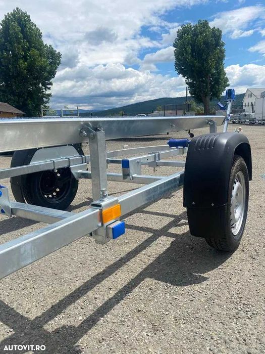 Peridoc barca 3-5m masa intre 500-750kg,FARO AQUA