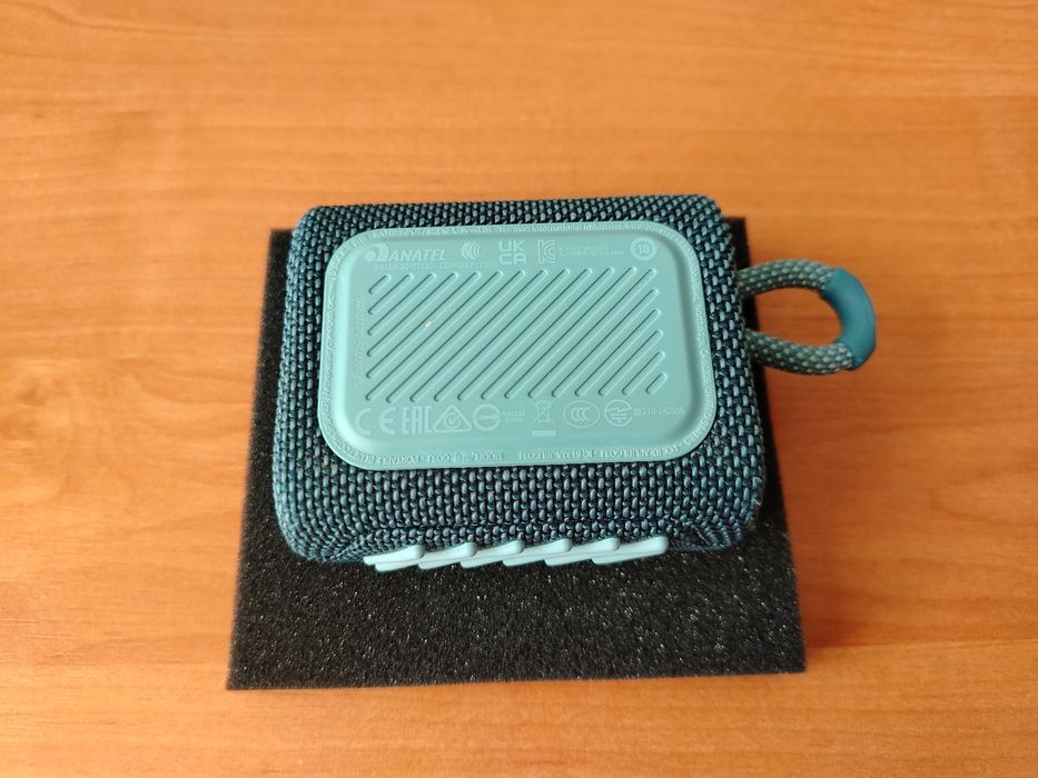 Оригинальная колонка JBL Go 3 (в идеале)