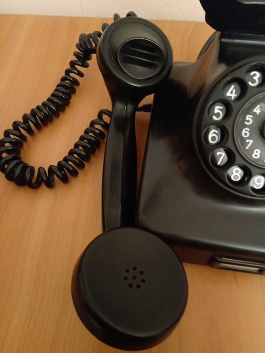 Бакелитов телефон SIEMENS