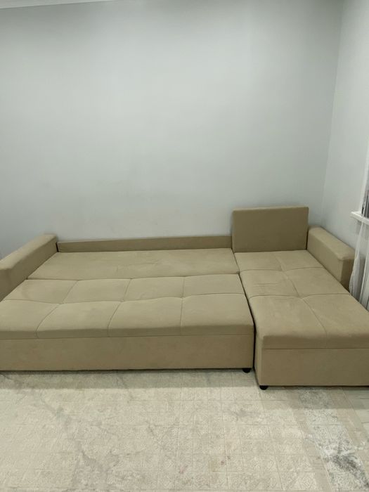 Диван угловой в хорошем состоянии