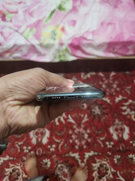 New iPhone 11 Pro good condition