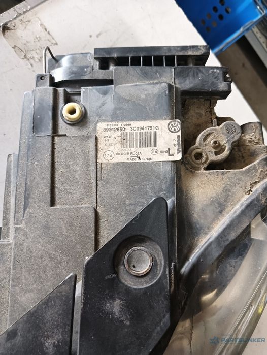 Far Xenon Stanga Fata Volkswagen Passat (3C2) [ 2005 - 2010 ] Oem 3C09