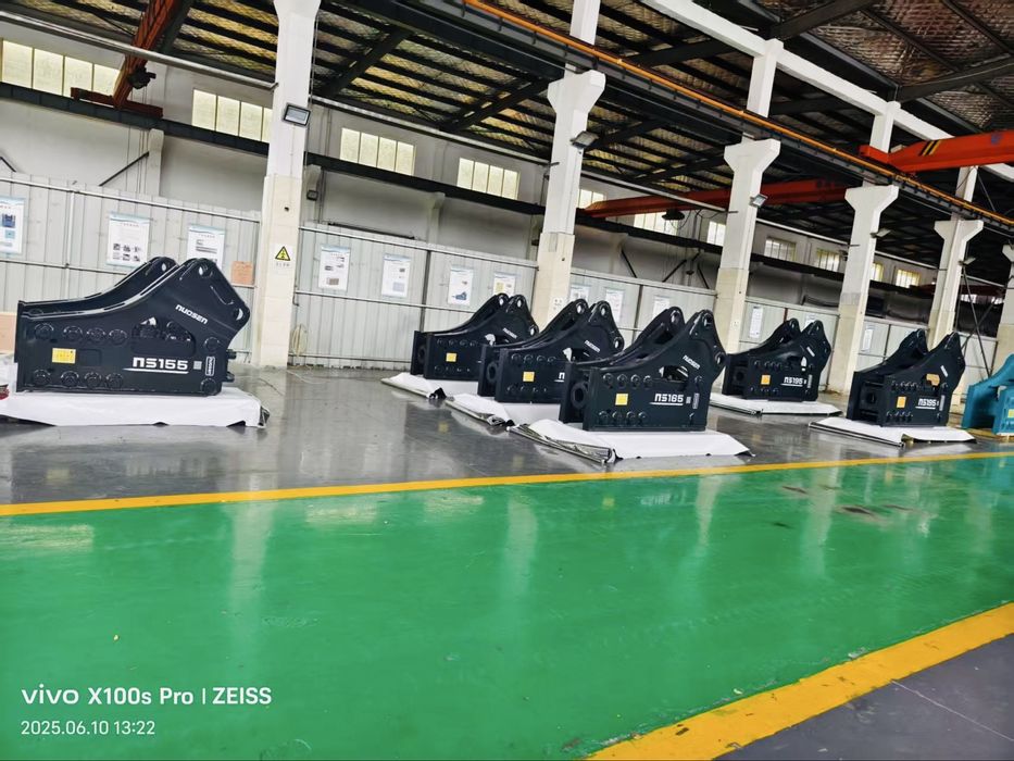 Gidromolot SB121 -a’lo holatda, ishlashga tayyor!!