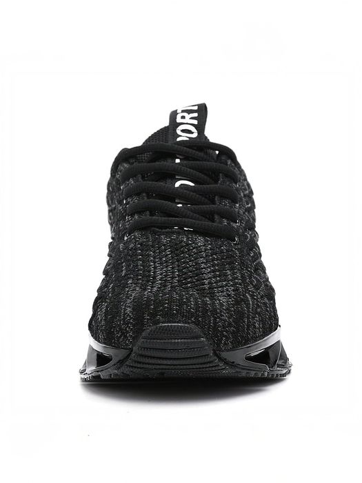 Кроссовки очень удобно. Krassovkala juda qulay