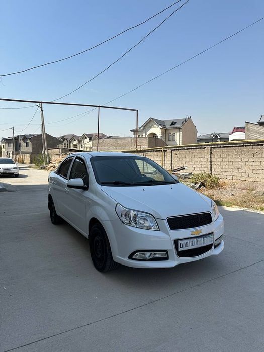 Сдам в аренду с выкупом Нексия 3 механика