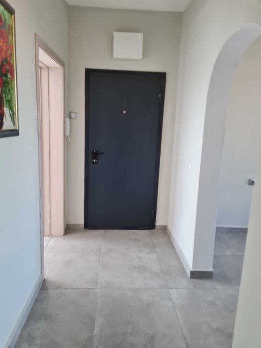 Продава се Тристаен апартамент в Плевен, Идеален център - 106 кв.м за 1406 €/кв.м - Снимка #10