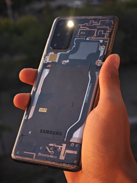 Samsung s20+ 8/128