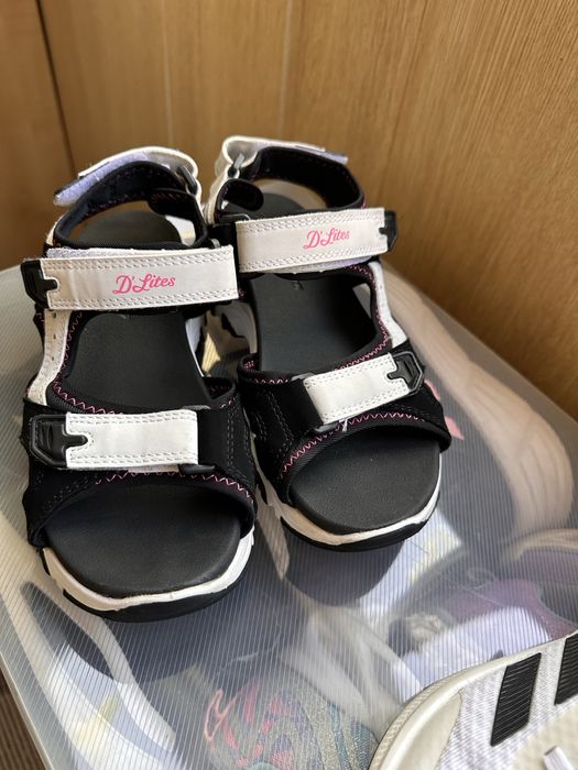 Сандалии для девочеи Skechers