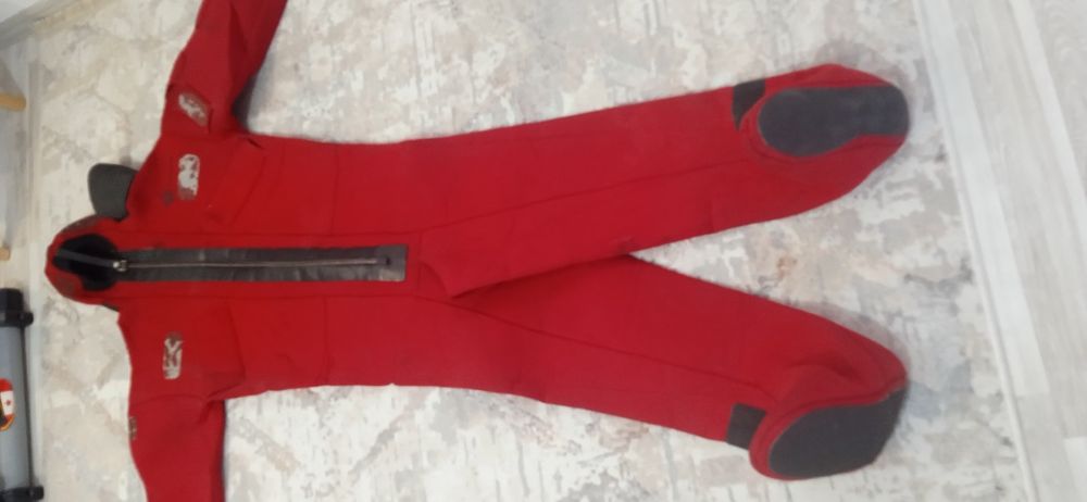 Гидрокостюм Crewsaver+плащ с ботинками новые