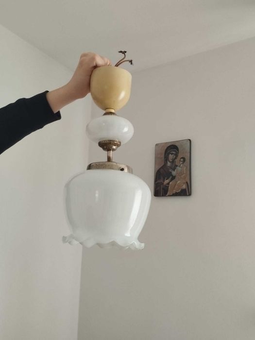 Vând lustră cu un bec. Dărmănești Suceava