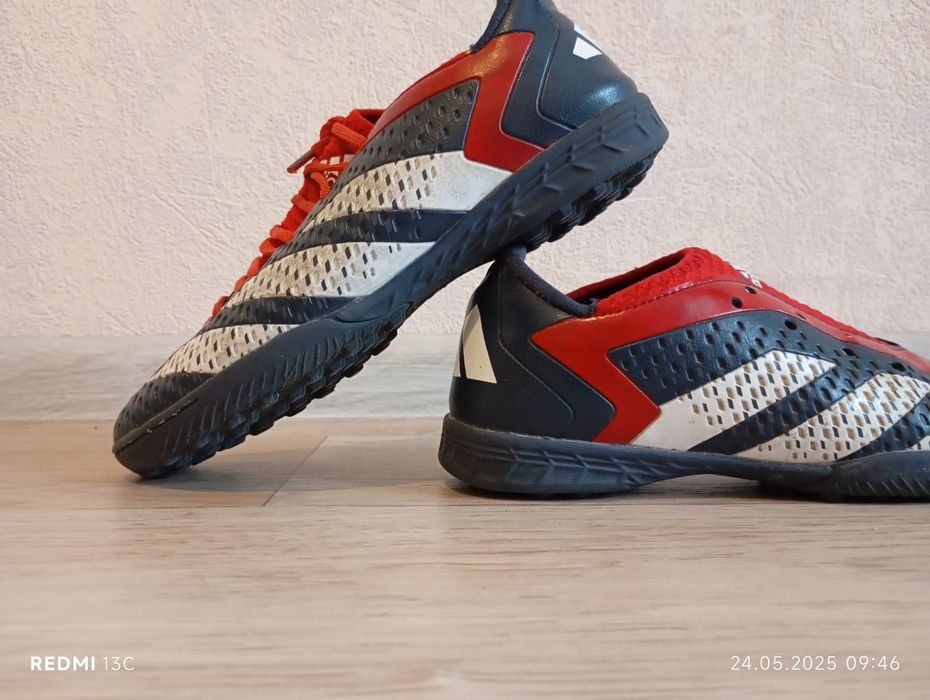 Adidas сороконожки