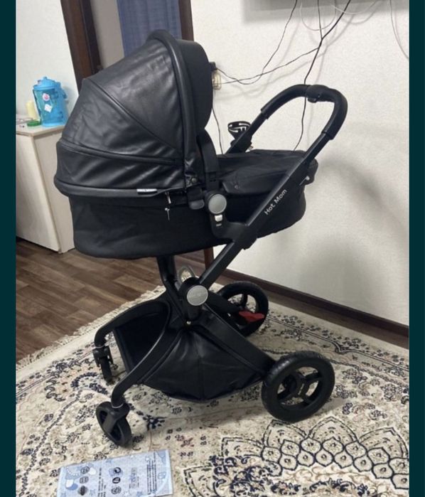 Продам коляску hot mom
