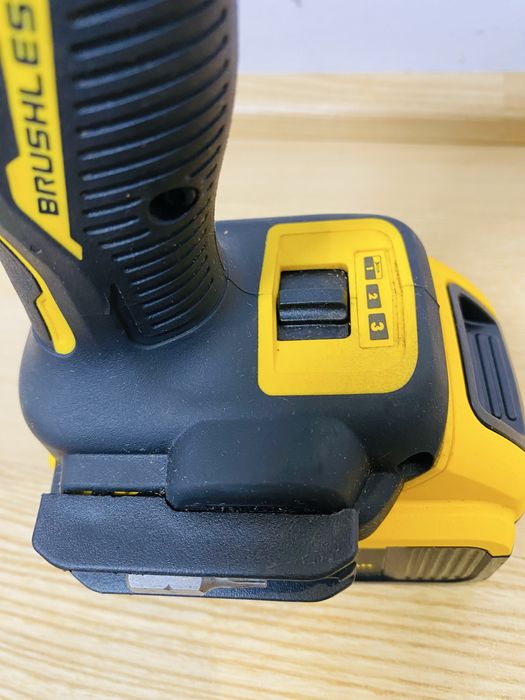 Dewalt DCF 850 filetanta holsuruburi