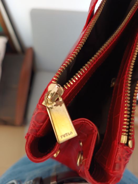 Дамски чанти от естествена кожа Furla