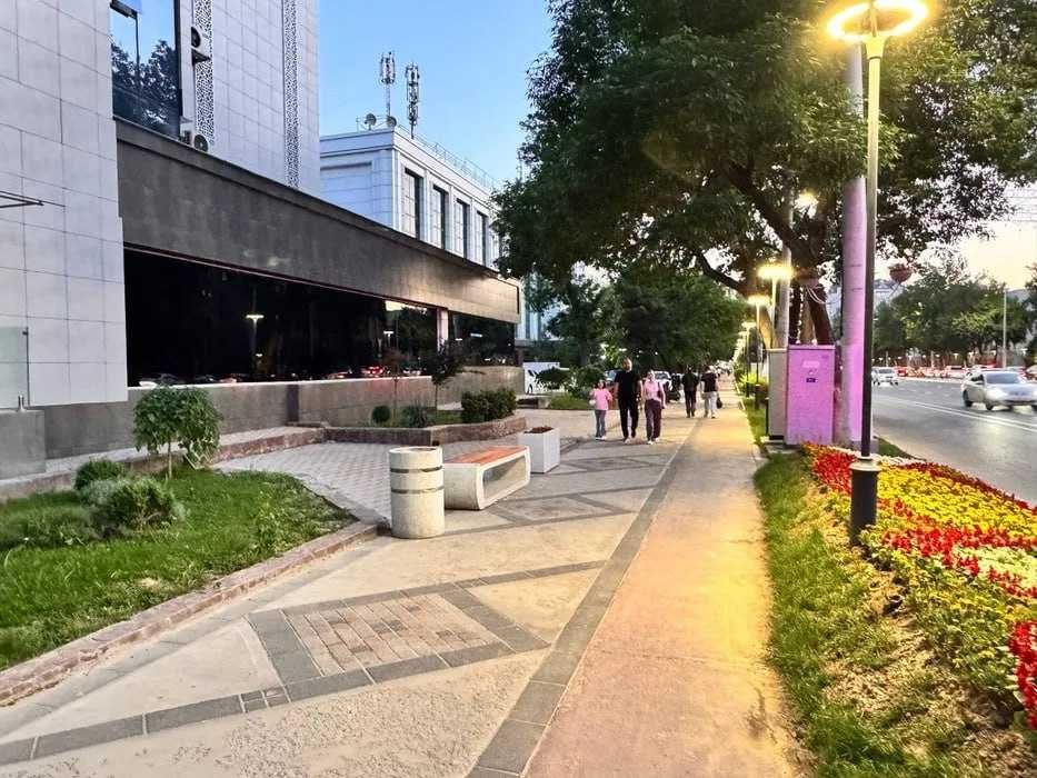 Продаётся коммерческое здание на первой линии | Нукусская | 910 м²