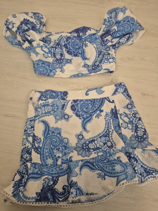 Bluza si fusta marimea M