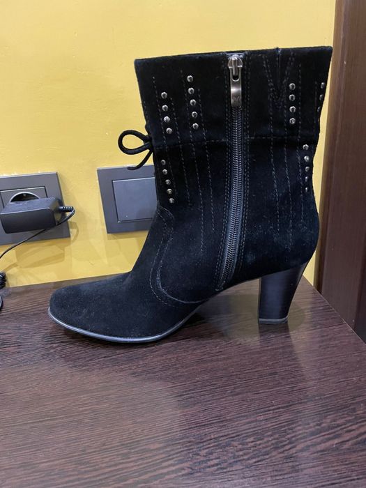 Ботинки осень-весна замша новые